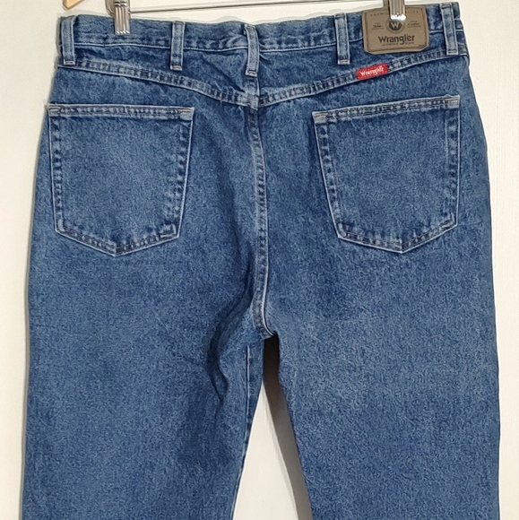 Wrangler Classic Blue Denim Jeans - Picture 3 of 4